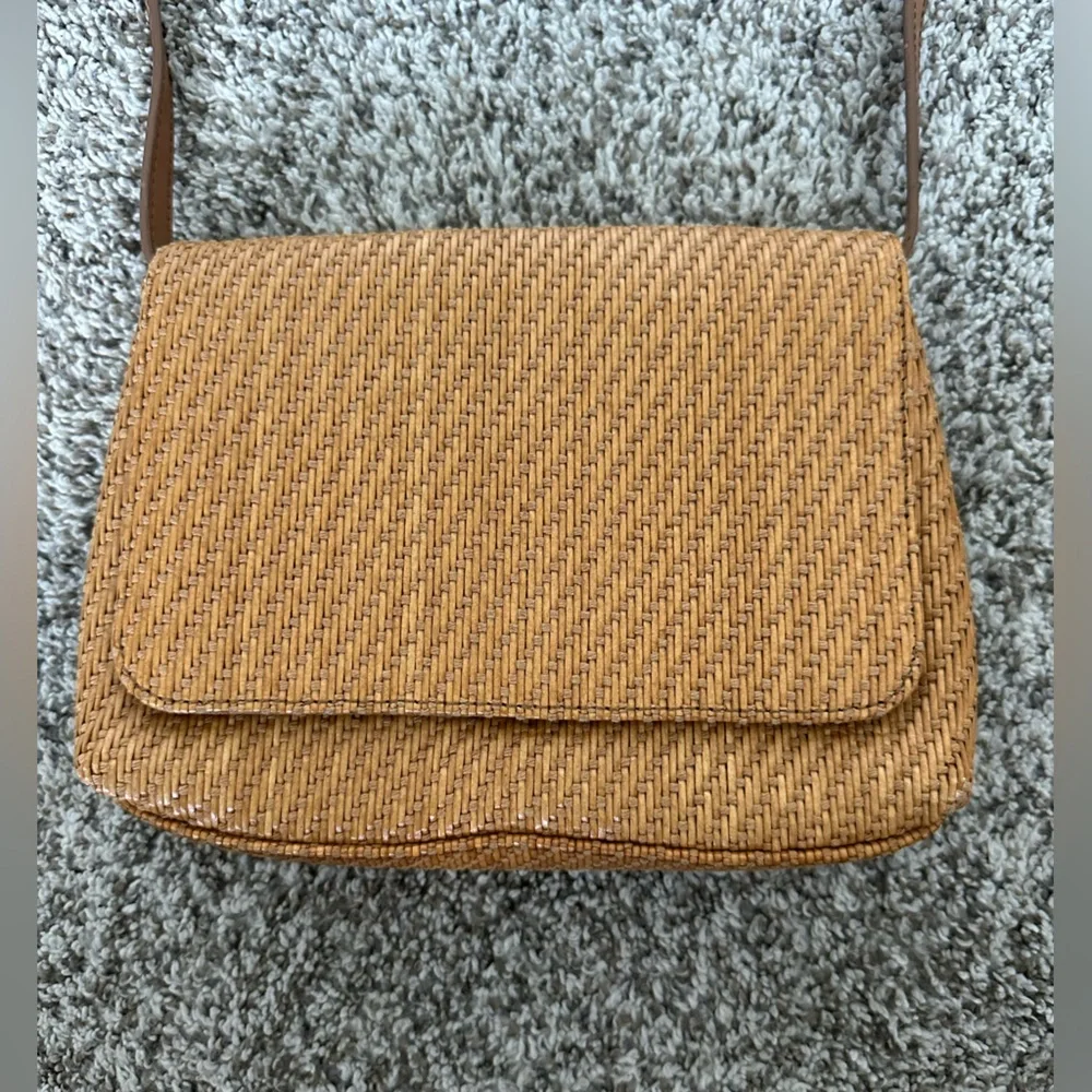 Fossil Tan Woven Straw Shoulder Bag‎